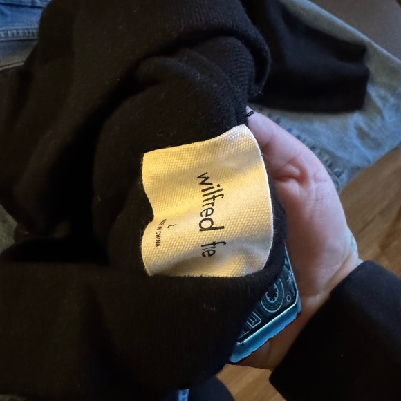 Woman’s Black Shackleton - Picture 2 of 2